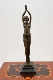 demetre-chiparus-tancerka-art-deco-figura-z-brazu