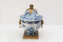 niebieska-cebulowa-szkatula-porcelana-braz