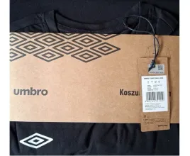 t-shirt-umbro-small-logo-xl-czarny