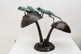 zaba-zaby-na-grzybku-ogrodowa-figura-z-brazu