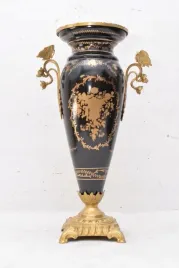 porcelanowy-wazon-amfora-motyle-okuta-brazem