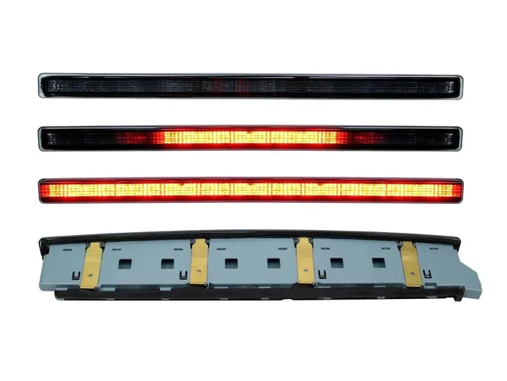 dodatkowe-swiatlo-stop-jakosc-czesci-zgodnie-z-gvo-q-oryginal-z-logo-producenta-czesci-oem-oes