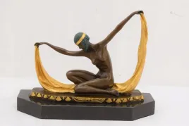 tancerka-z-szalem-figura-z-brazu-zloconego