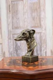 zeliwny-chart-popiersie-charta-figura-zeliwo