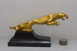 skaczacy-jaguar-art-deco-giga-figura-z-brazu-milo