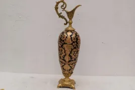 czarna-zlocona-karafka-okuta-brazem-porcelana