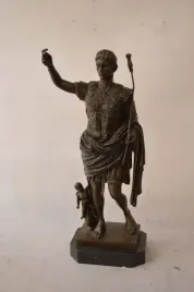 rzymianin-cesarz-neron-z-brazu-mitologia-figura
