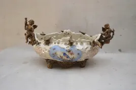 porcelanowa-patera-ptak-mocna-rzezba-braz