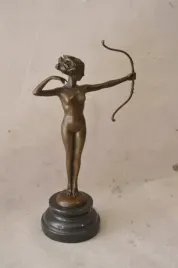 diana-bogini-mysliwych-patronka-figura-z-brazu