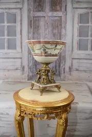 zlota-porcelanowa-patera-misa-z-amorami-porcelana-braz-secesja