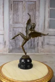 tancerka-z-brazu-balerina-diablica-figura-z-brazu