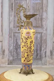 porcelanowa-karafka-zlota-karafka-okuta-brazem