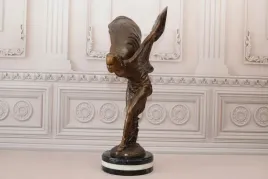 kobieta-spirit-of-ecstasy-rolls-royce-figura-z-brazu-prezent