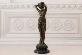 akt-kobiety-dziewczyna-w-kapeluszu-figura-z-brazu-dekoracja