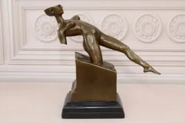 modernistyczna-naga-kobieta-akt-figura-z-brazu-dekoracja