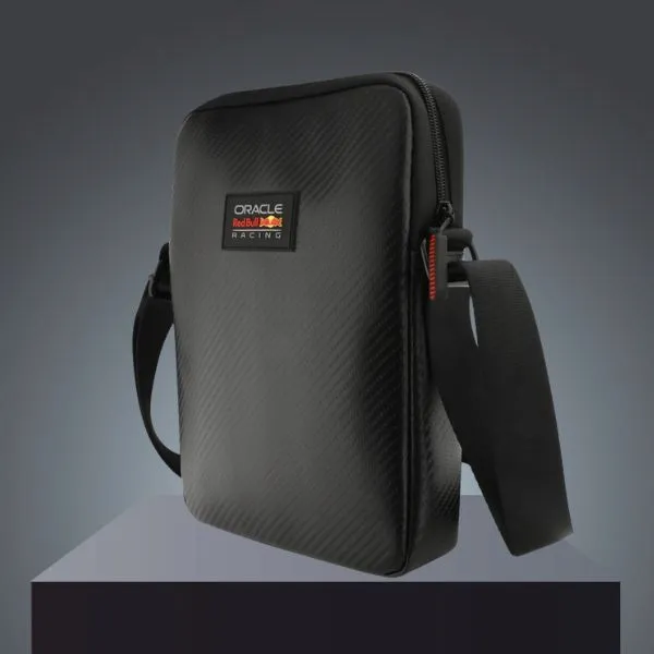 torba-red-bull-carbon-10-czarny
