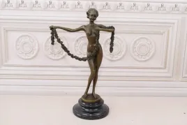 kobieta-z-kwiatami-akt-figura-rzezba-z-brazu-dekoracja