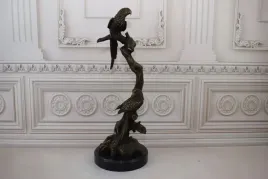 papugi-na-galezi-rzezby-z-brazu-papuga-podstawa-marmur-figura-z-brazu