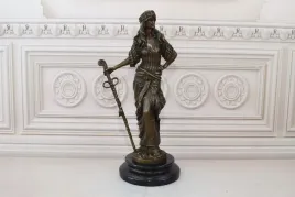 perska-ksiezniczka-kobieta-z-mieczem-figura-rzezba-z-brazu-dekoracja