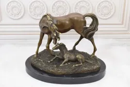 dwa-konie-koniki-kon-figura-rzezba-z-brazu-narodziny-zrebaka