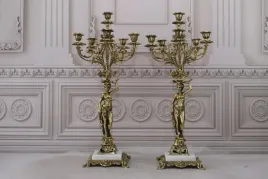 dwa-swieczniki-z-mosiadzu-mosiadz-kobiety-vintage-unikat