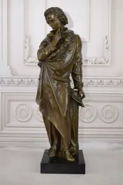 zamyslony-ludwig-van-beethoven-kompozytor-pianista-figura-z-brazu