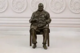 winston-churchill-figura-z-brazu-rzezba-angielski-przywodca