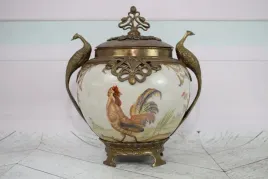 bialy-wazon-porcelanowy-waza-porcelana-z-brazem-kogut-paw-dekoracja