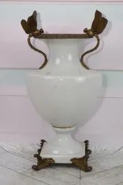 biala-waza-amfora-wazon-na-kwiaty-porcelana-braz-wazka-ozdoba