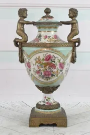 porcelanowa-waza-amfora-wazon-porcelana-braz-dzieci-kolorowe-kwiaty