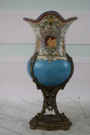 porcelanowa-waza-amfora-wazon-porcelana-braz-kolorowe-zdobienia