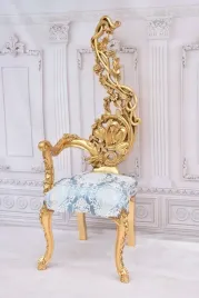 barokowy-fotel-tron-sesja-slub-komunia-para-mloda-motyw-roz-i-serc