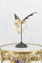 latajacy-kosciotrup-kostek-memento-mori-figura-rzezba-z-zeliwa-ozdoba