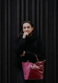 bordowa-skorzana-shopperka-she