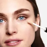 oriflame-korektor-the-one-everlasting-light-beige-neutral-wielkosc-produkt-pelnowymiarowy