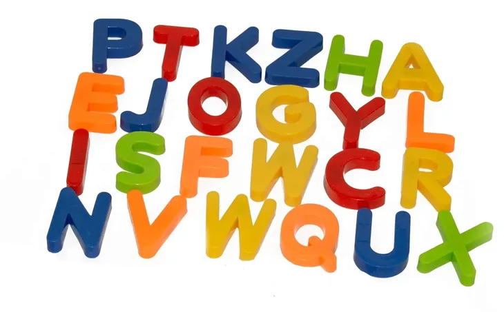 literki-magnetyczne-rodzaj-korkowa