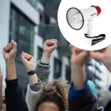 megafon-vonyx-meg018-18w-funkcje-wbudowany-mikrofon-odtwarzanie-plikow-audio-funkcja-powerbanku-tryb-glosnomowiacy-odbieranie-polaczen-odpornosc-na-zachlapanie-radio-fm-funkcja-karaoke-brak