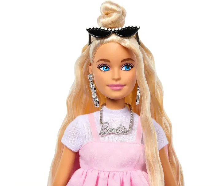 barbie-deluxe-style-hyv27-material-karton-plastik-tkanina
