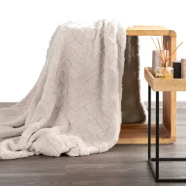 koc-z-mikrofibry-miekki-cieply-puszysty-caro-200x220-bezowy