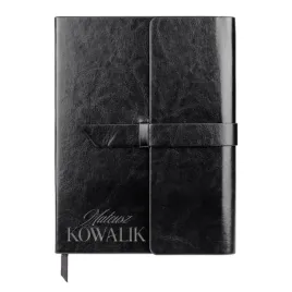 notes-z-nazwiskiem-czarny-80-kartek-a5-linia-elegancki-prezent