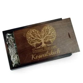 drzewo-rodzinne-skrzynka-zdjecia-personalizowane-prezent-rodzicow-dziadkow