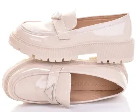mokasyny-damskie-lakierowane-klasyczne-buty-loafersy-eleganckie-bezowe