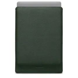 skorzany-case-woolnut-macbook-pro-16-zielony