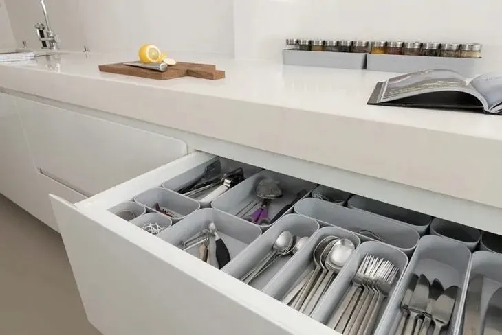 organizer-do-szuflady-infinity-kwadratowy-liczba-przegrodek-1