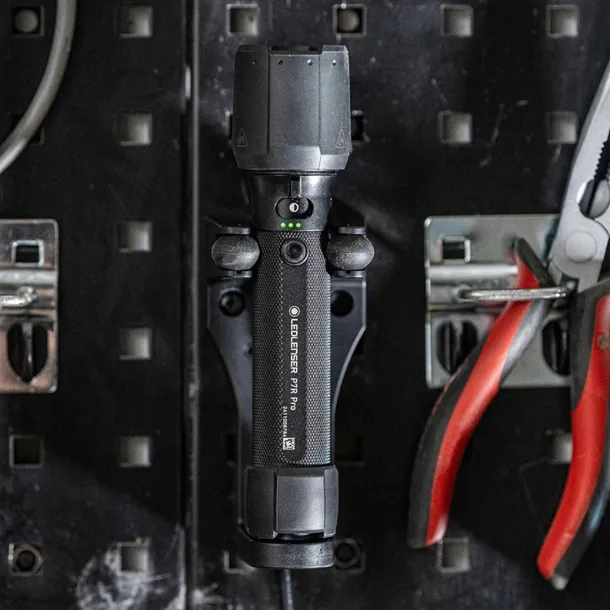 latarka-ledlenser-p7r-pro-marka-ledlenser