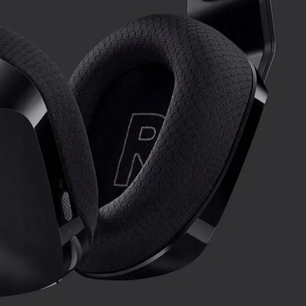 sluchawki-logitech-g733-lightspeed-black-konstrukcja-zamknieta