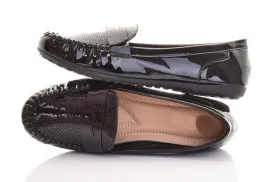 mokasyny-damskie-eleganckie-ekoskora-lakierowana-wygodne-czarne-modne