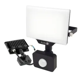 lampa-led-20w-z-czujnikiem-pir-6000k-ip54-do-oswietlenia-tarasow-i-wejsc