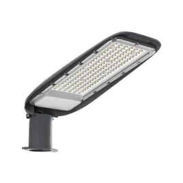 naswietlacz-uliczny-50w-4000k-na-podworko-przed-hale-magazyn-4500lm-ip65