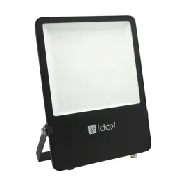 oswietlenie-led-profesjonalne-150w-4000k-na-posesje-plac